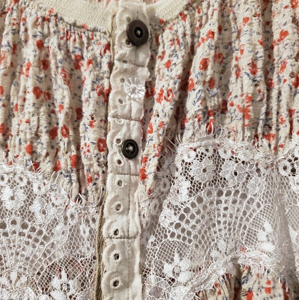 🎈Free people top boho style🎈 - Picture 3 of 5